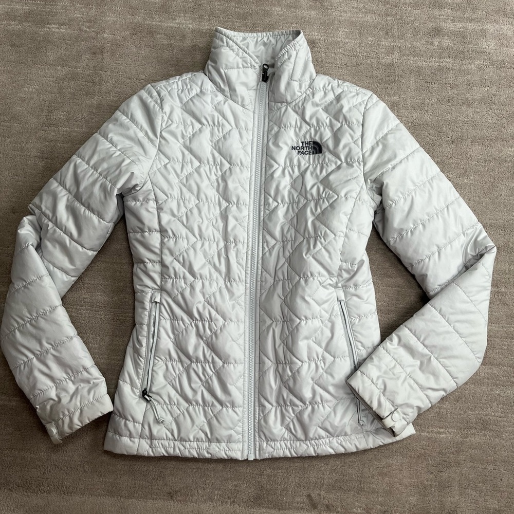 Women’s north face light grey jacket size xs
